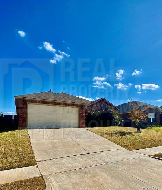 Yukon House: 2932 Cider Mill Lane