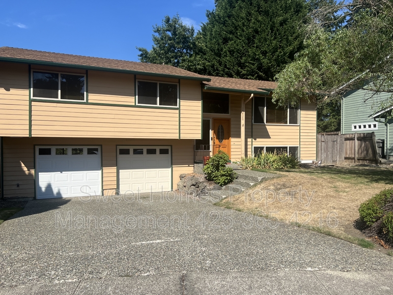 Redmond House: 15820 Northeast 106th Street