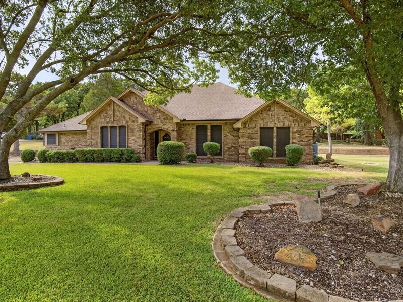 Southlake House: 1013 Alamo Dr