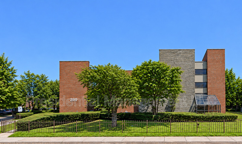 Hartford Condo: 280 Collins St