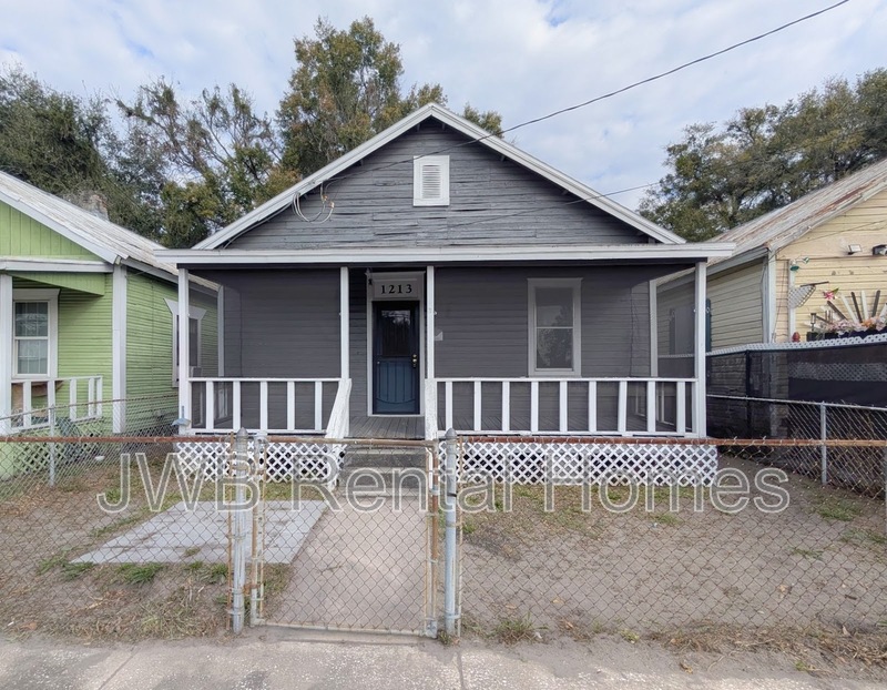 Jacksonville House: 1213 Duval St W