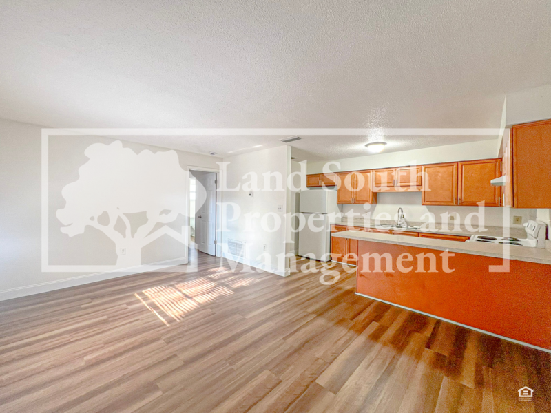 Lakeland House: 817 W. Carole Street