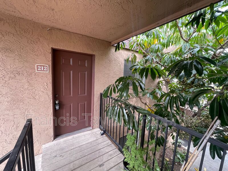 Escondido Condo: 1050 Rock Springs Road