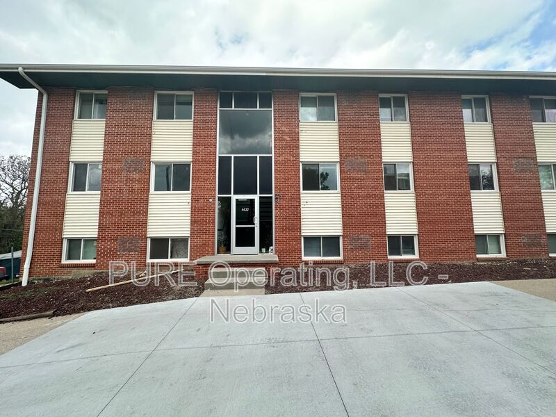 Omaha Condo: 4422 S 25th Street
