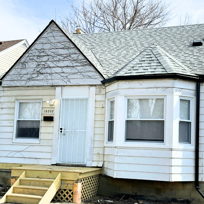 Detroit House: 19202 Rogge St
