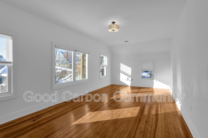 Buffalo Condo: 213 Summer St