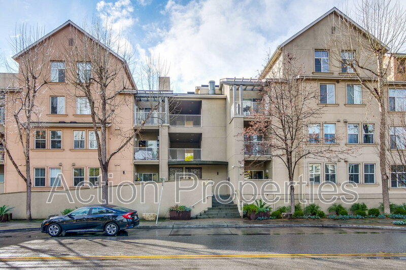 Mountain View Condo: 2255 Showers Drive