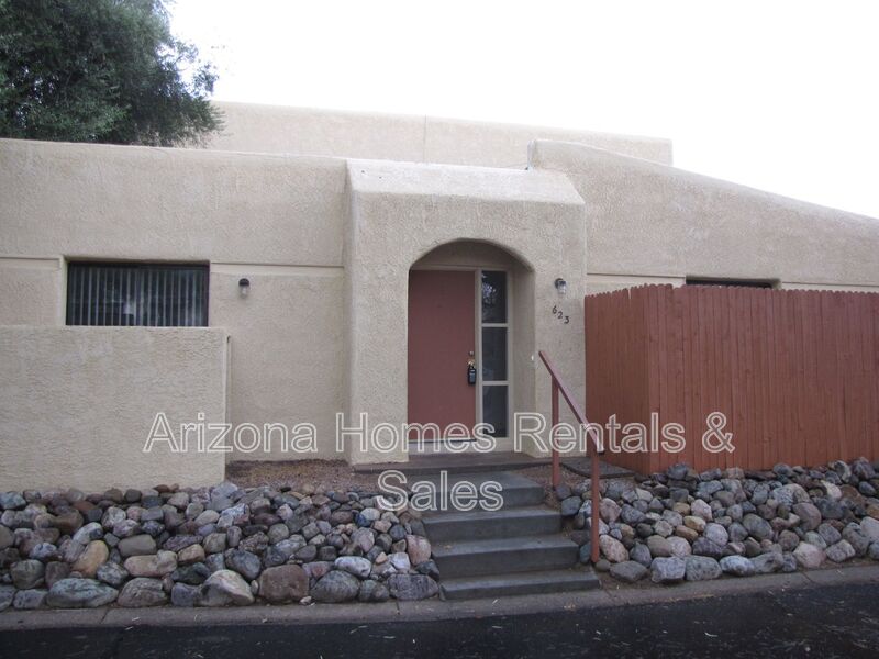 Tucson House: 623 South Kacee Ave