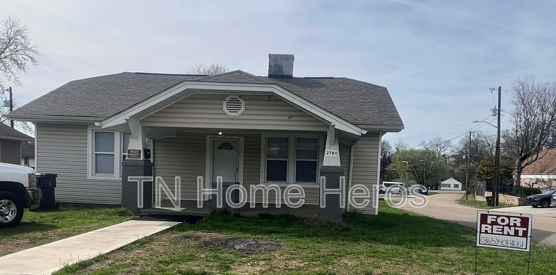 Knoxville House: 2761 Tarleton Avenue