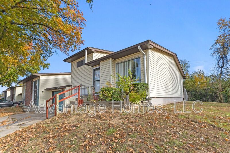 Kansas City House: 805 N 70th St