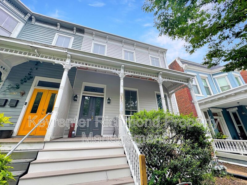 Richmond Condo: 2019 Floyd Avenue