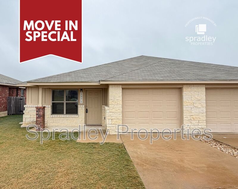 Belton Townhome: 1571 Chance Ct