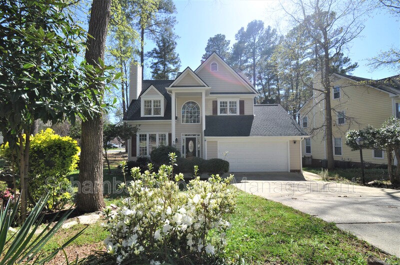 Cary House: 101 Bell Vista Dr