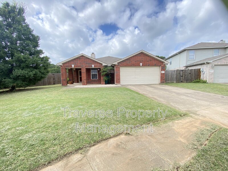 Fort Worth House: 8016 Meadow View Tr