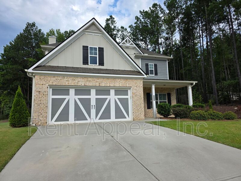 Hoschton House: 970 Laurel Cove Dr