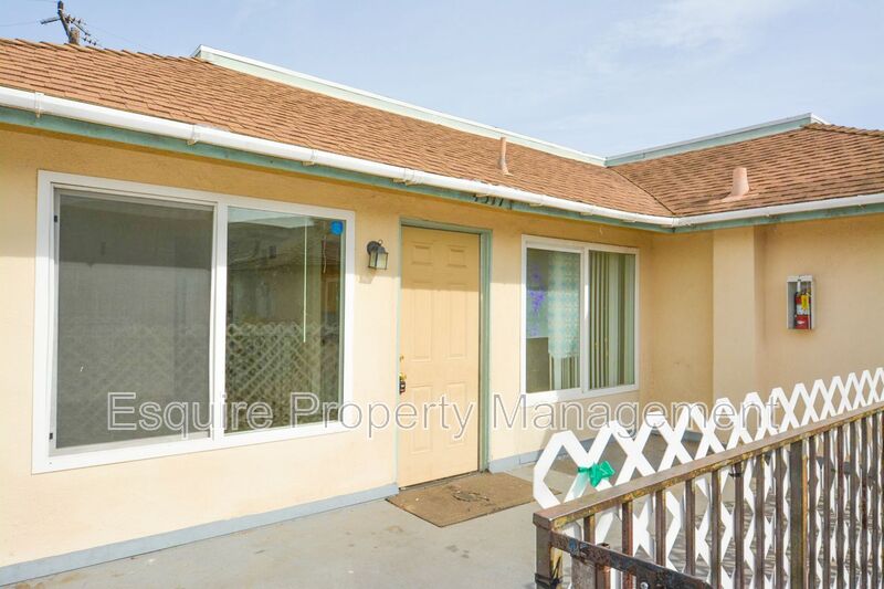 OXNARD House: 4517 TERRACE AVENUE