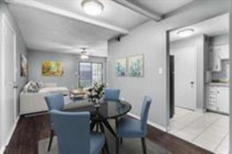 Lee's Summit Condo: 1 NW O'Brien Rd - 9