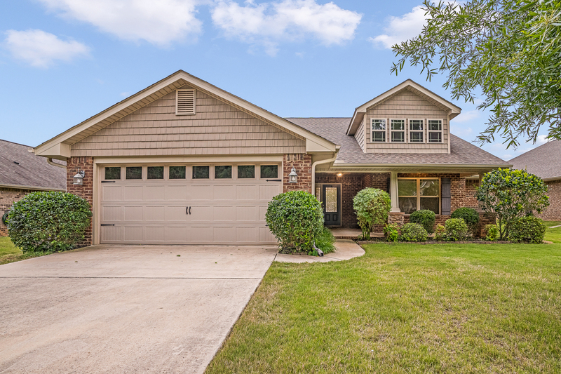 Meridianville House: 128 Willow Tree Drive