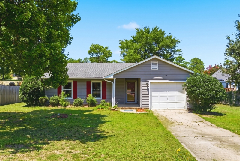 Hope Mills House: 5441 Archer Road