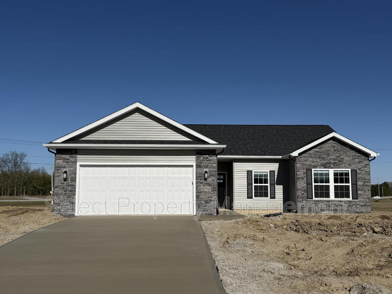 Fort Wayne House: 8792 Elmont Cove