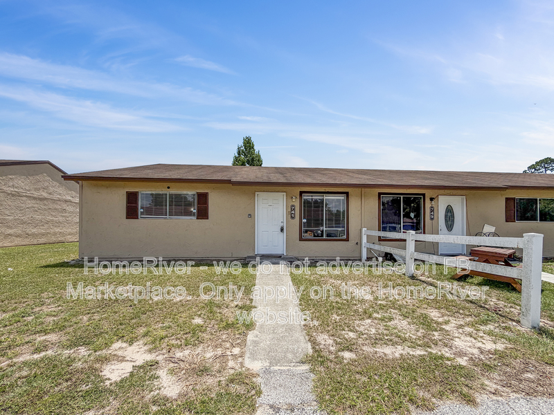 Tavares Condo: 741 W Rosewood Ln