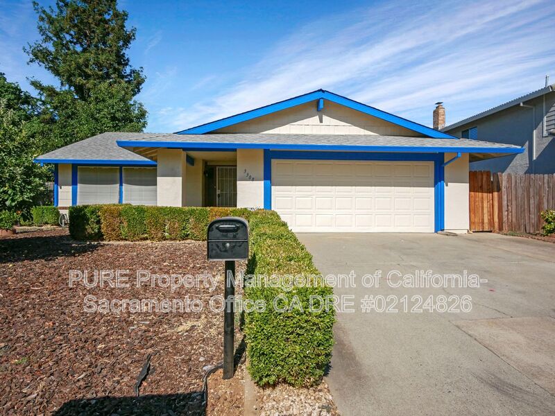Sacramento House: 3308 Chiswell Way