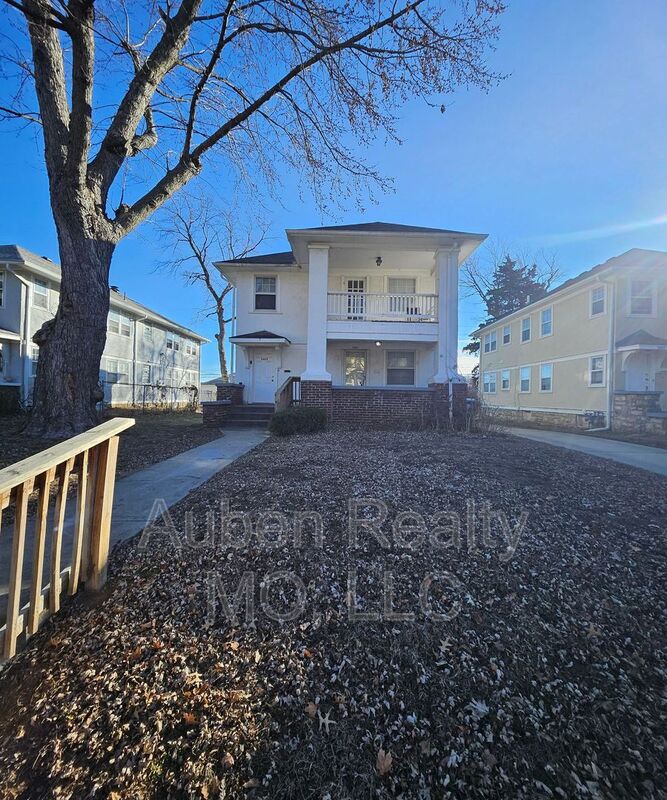 Kansas City House: 5407 Harrison St. 1F