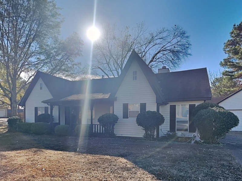 Memphis House: 4339 Crimson Leaf Cv