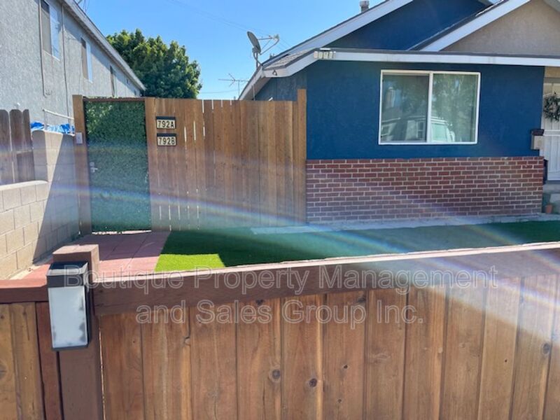 Long Beach House: 792 Termino Ave