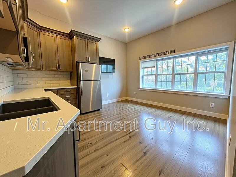 Kitchener Condo: 16 Wellington Street South