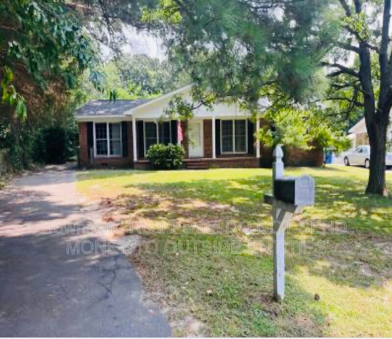 Fayetteville House: 2213 Stanton Street