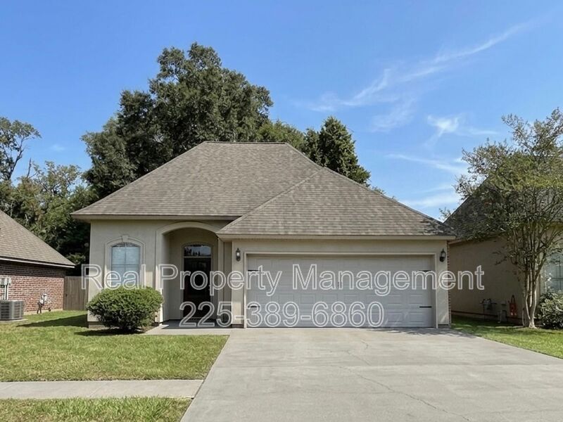 Denham Springs House: 30092 Irene Kennard Ave.