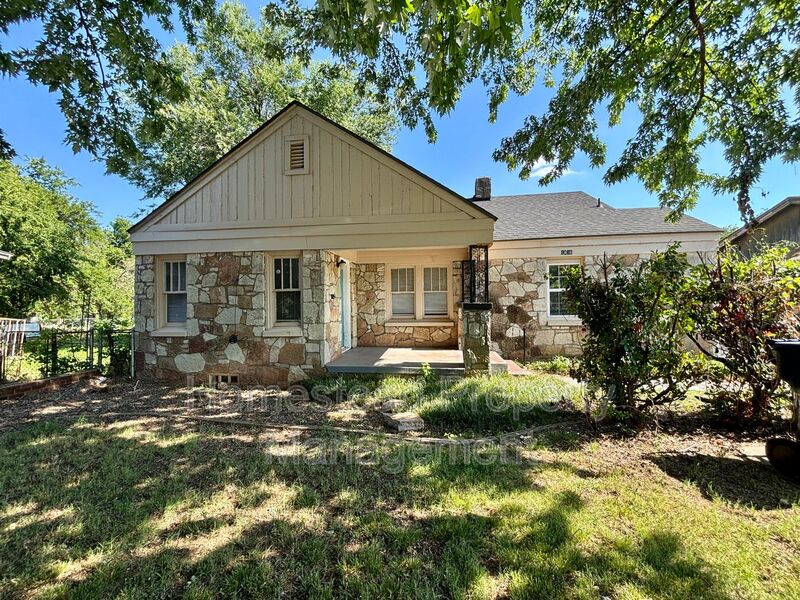 OKC House: 1436 NE 8th St.