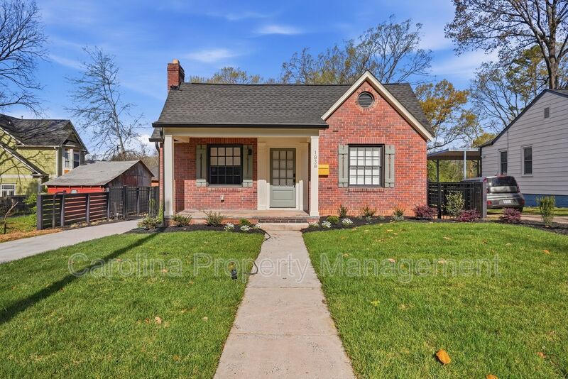 Charlotte House: 1838 Merriman Ave