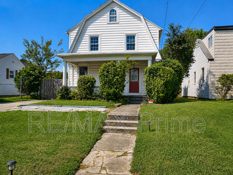Norfolk House: 3520 Buckingham Street