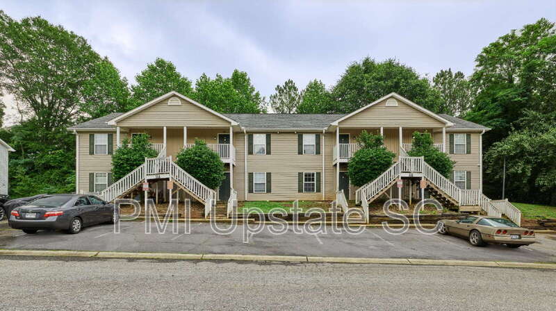 Anderson Condo: 111 Charlestowne Way