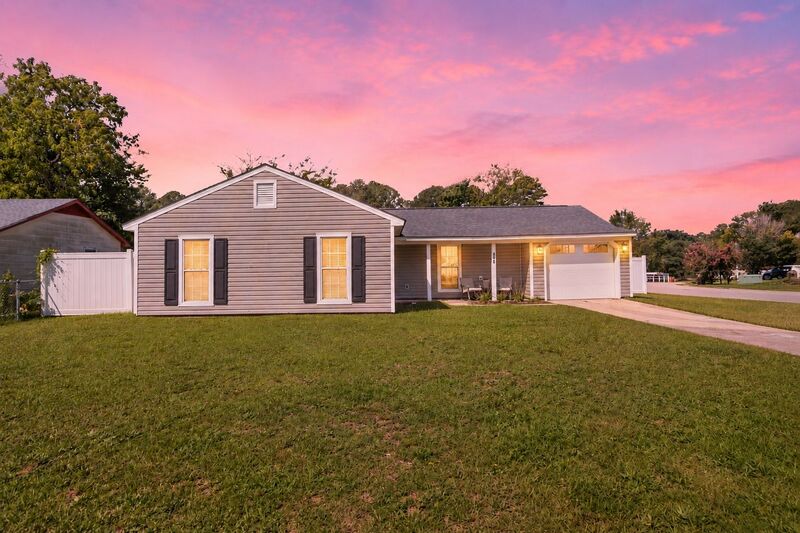 Fayetteville House: 600 Missenburg Court