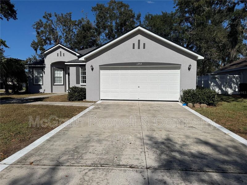 Plant City House: 1753 BROOKSTONE WAY