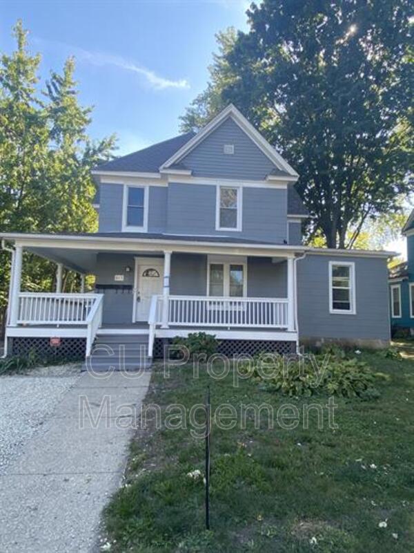 Champaign Condo: 615 West White Street - 1