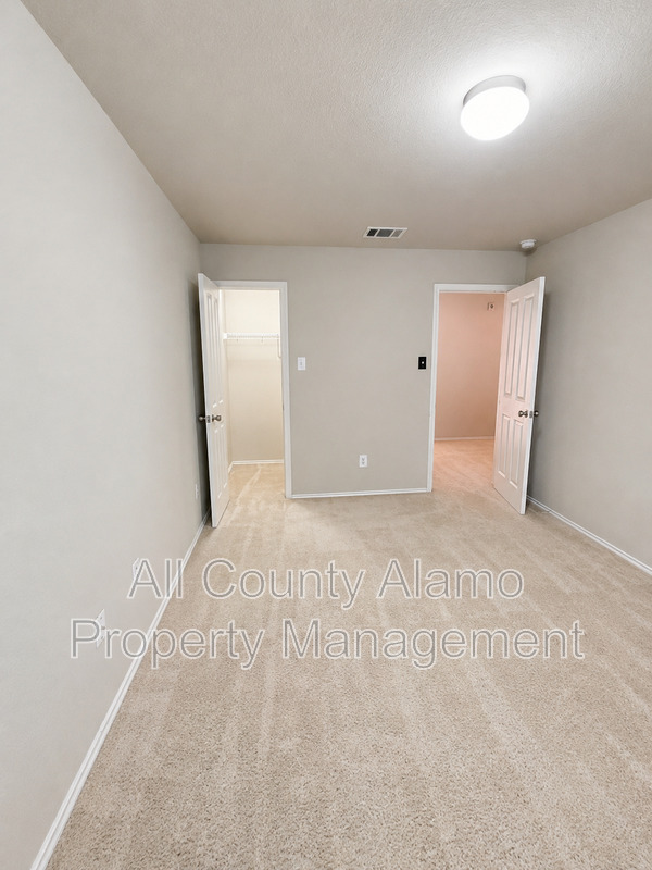 Main Rental Photo 16