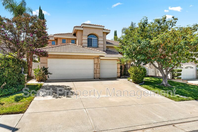 Temecula House: 31915 Via Cordoba