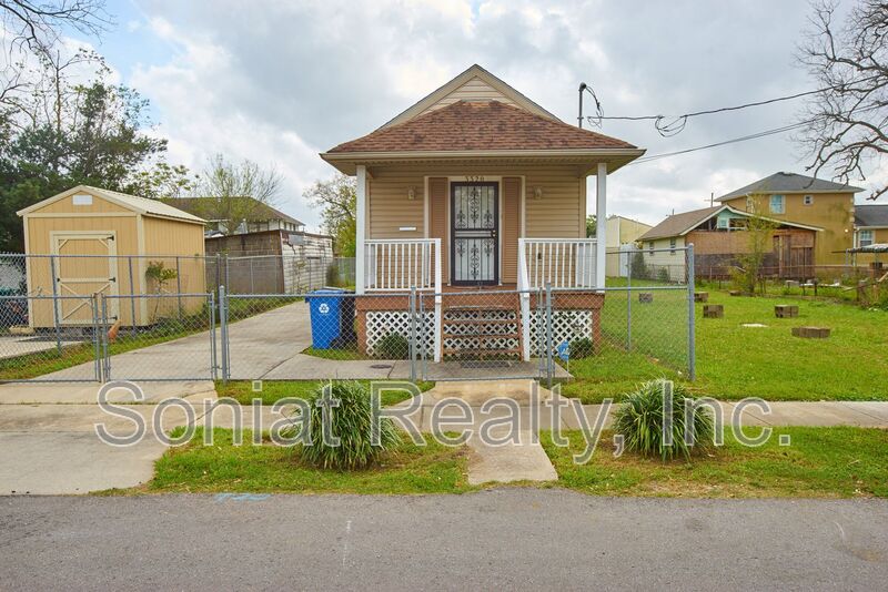 New Orleans House: 3320 N. Prieur Street