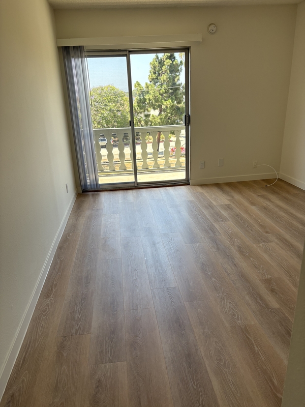 Los Angeles Condo: 12500 Culver Boulevard - 315