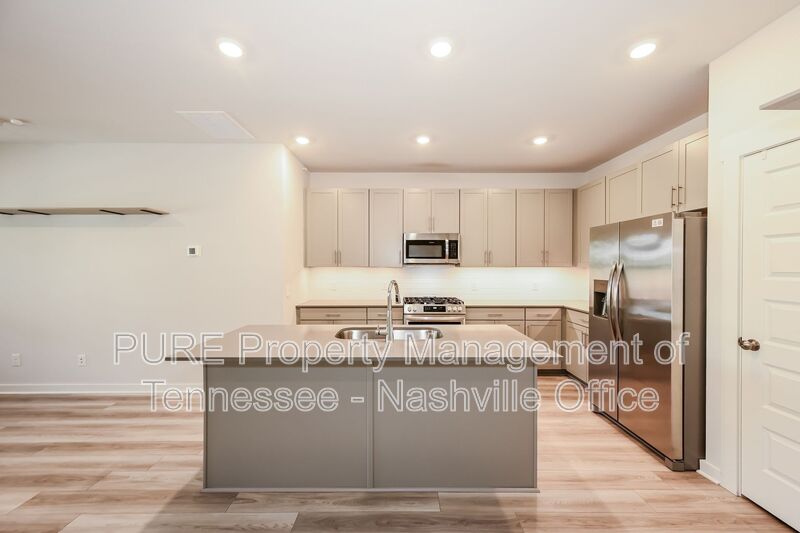 Columbia Townhome: 2708 Fordham St