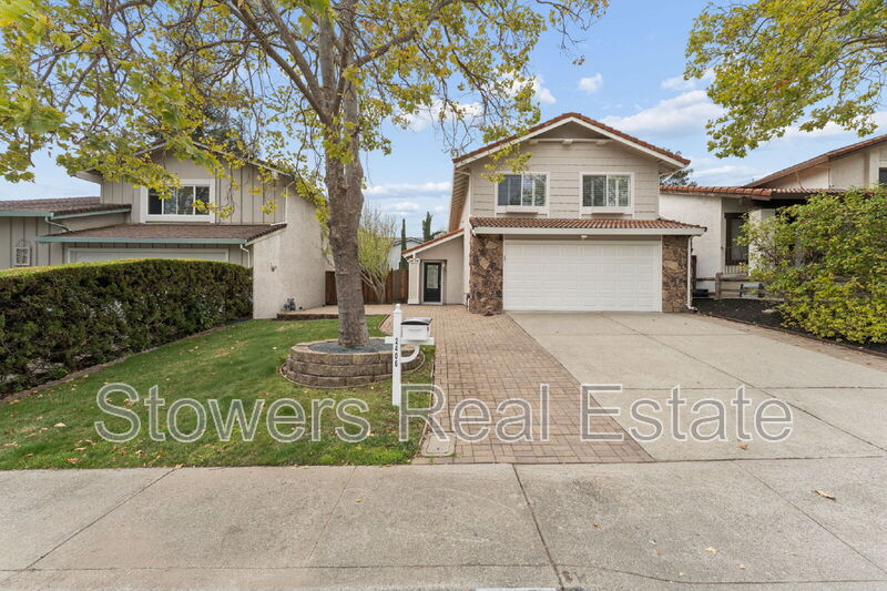 San Ramon House: 2406 Talavera Dr