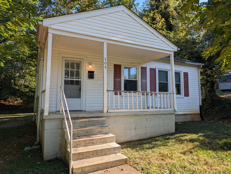 Lynchburg House: 304 Bay Street