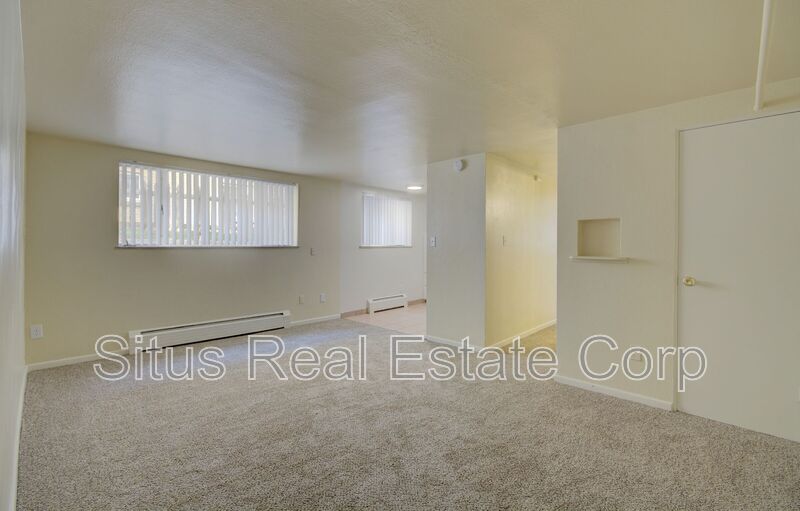 Denver House: 4720 E 8th Ave