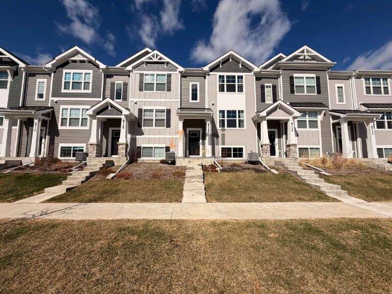 Saint John House: 8726 Orchid Drive