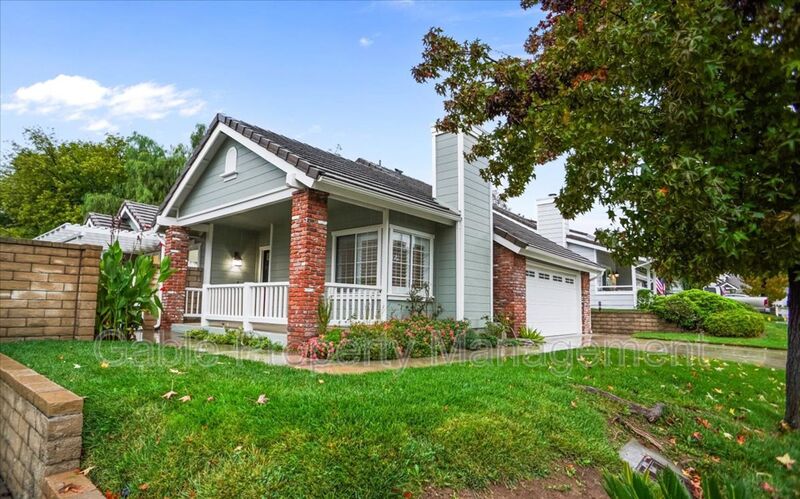 Santa Clartia House: 27221 Camden Place