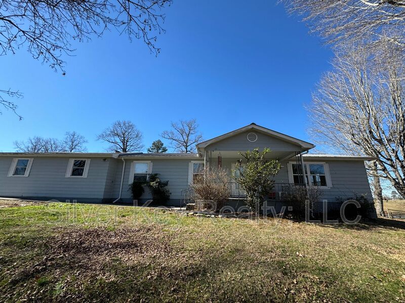 Philadelphia House: 2955 Oakland Road